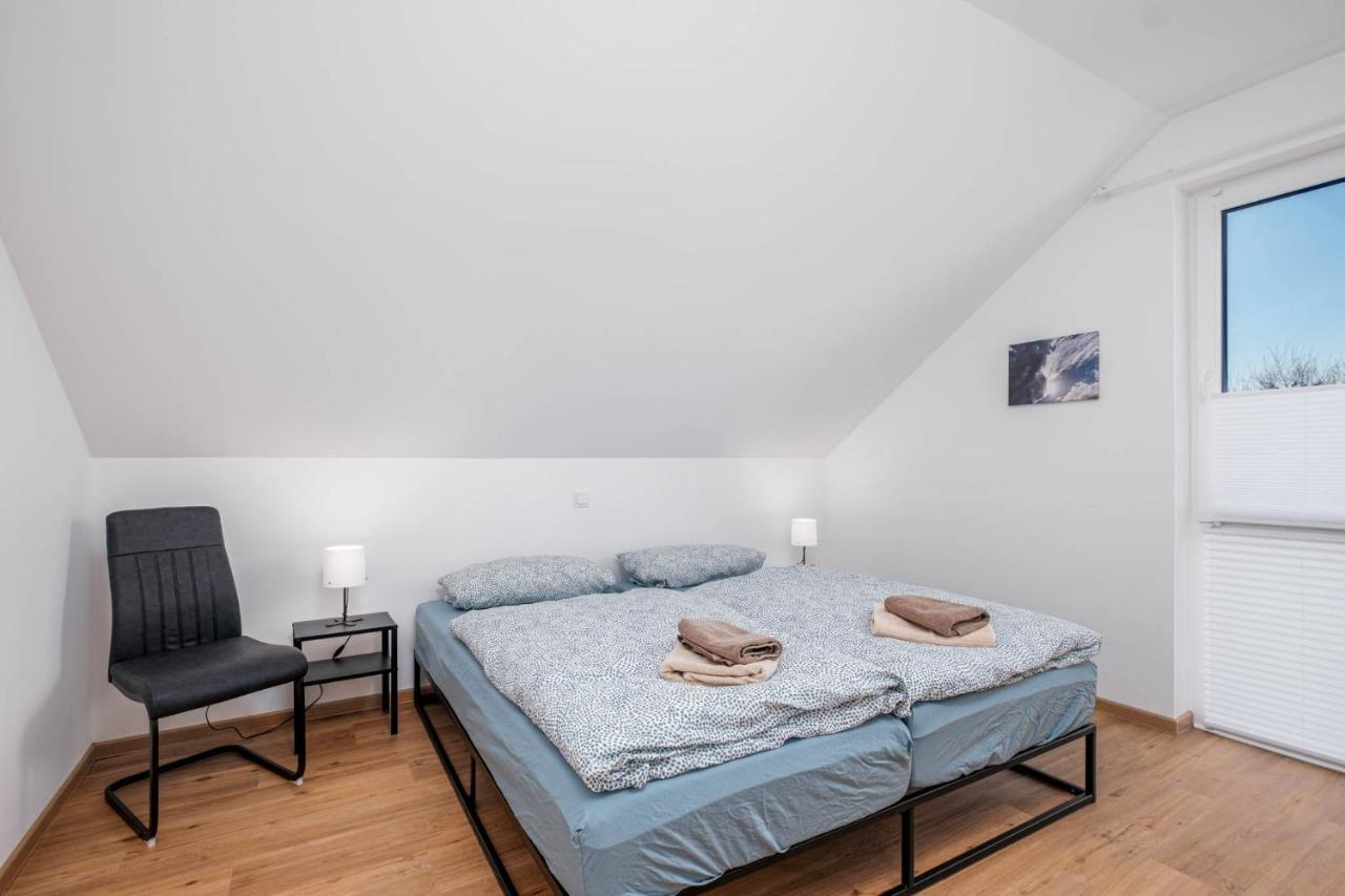 Am Thie Apartment Hoisdorf Bagian luar foto